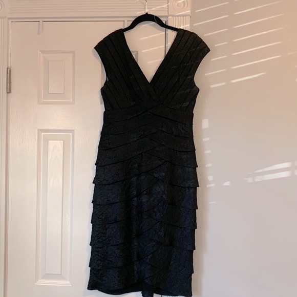 Black Cocktail dress size 4 - Picture 1 of 2